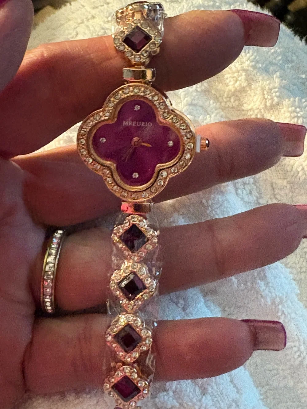 Watch-Purple 4 Leaf Clover Rose GOLD Watch Diamond like Bracelet Slim Watch Jew